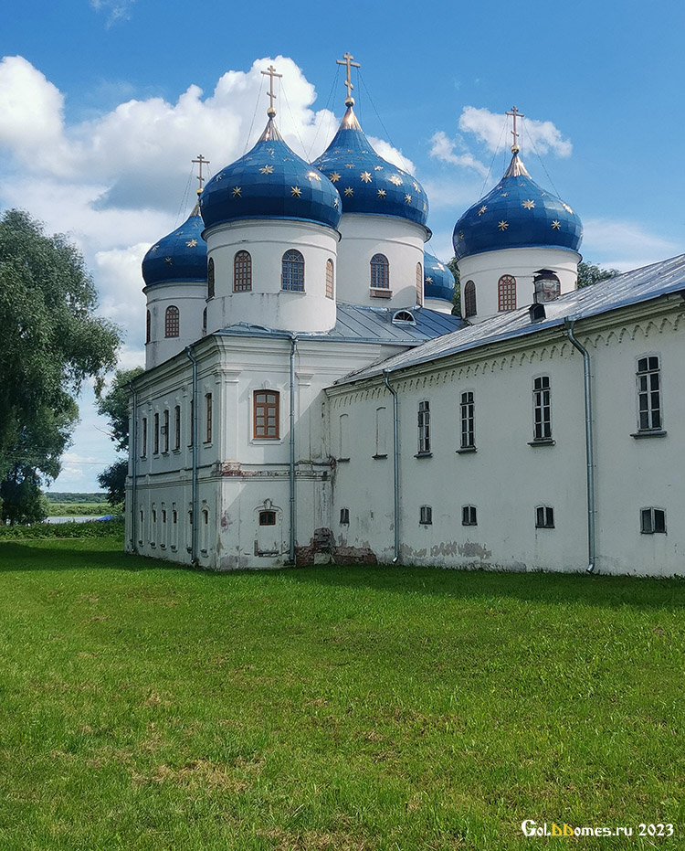 Юрьев мужской монастырь.Крестовоздвиженский собор 1823 г