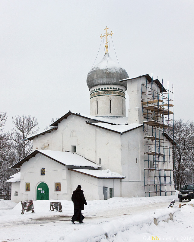 Псков,Церковь Петра и Павла с буя 1373г
