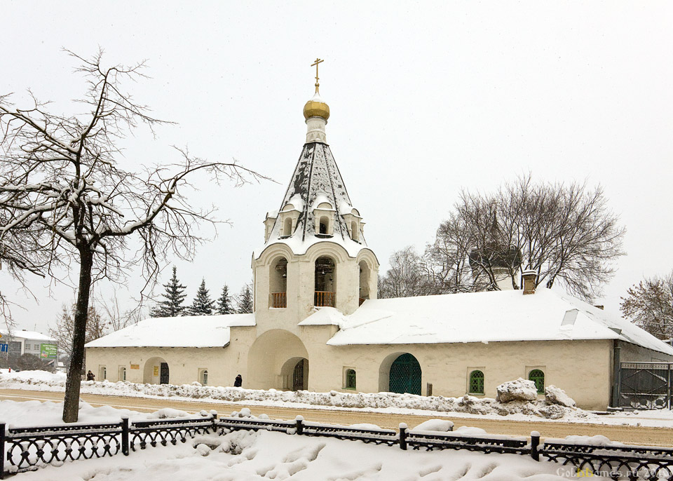 Псков,Церковь Михаила и Гавриила Архангелов с Городца 1339г