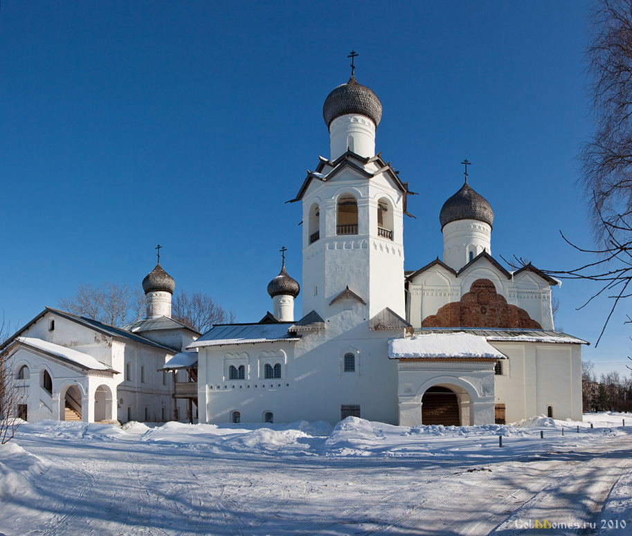 Спасо-Преображенский Старорусский монастырь 1192г