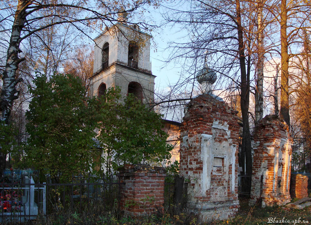 Рыбинский район,Раздумово,Церковь Святой Троицы 1742г