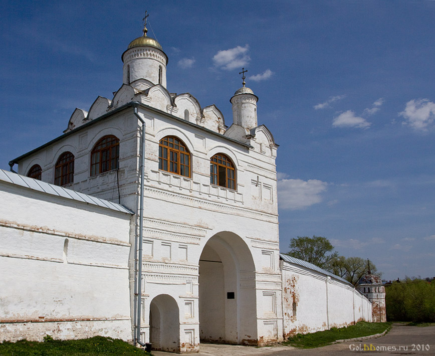 Покровский монастырь,Надвратная церковь Благовещения Пресвятой Богородицы 1515г