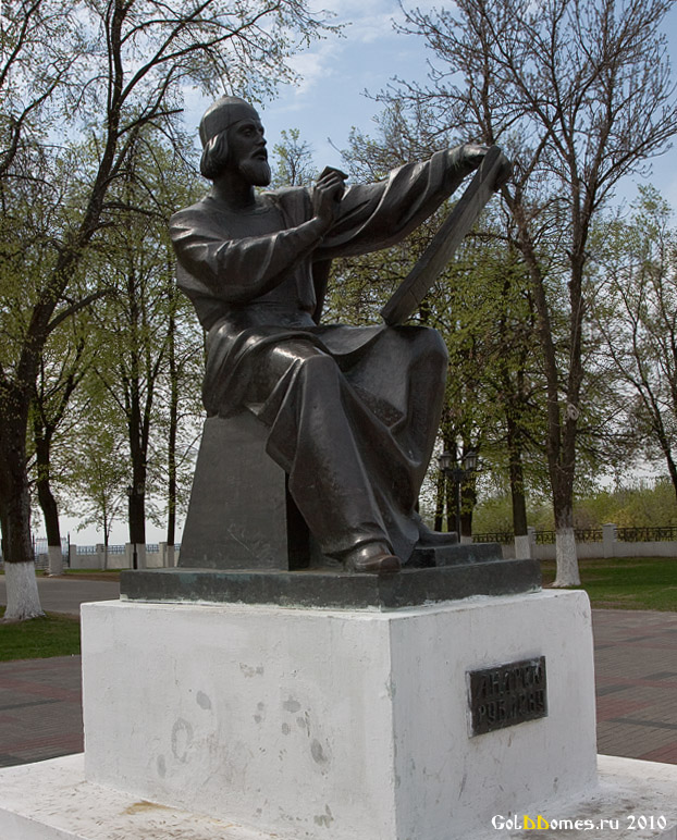 Владимиро-Суздальский музей-заповедник,памятник Андрею Рублёву